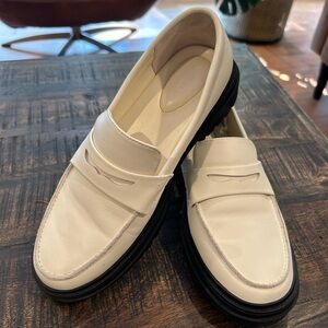 Quince Italian Leather Loafer Lug Sole Size 9 Bone Ivory Cream Shoes Flats